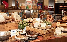 دوبل تري باي هيلتون دبي جميرا بيتش